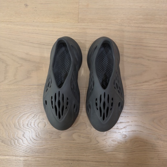 adidas Yeezy Foam Runner \